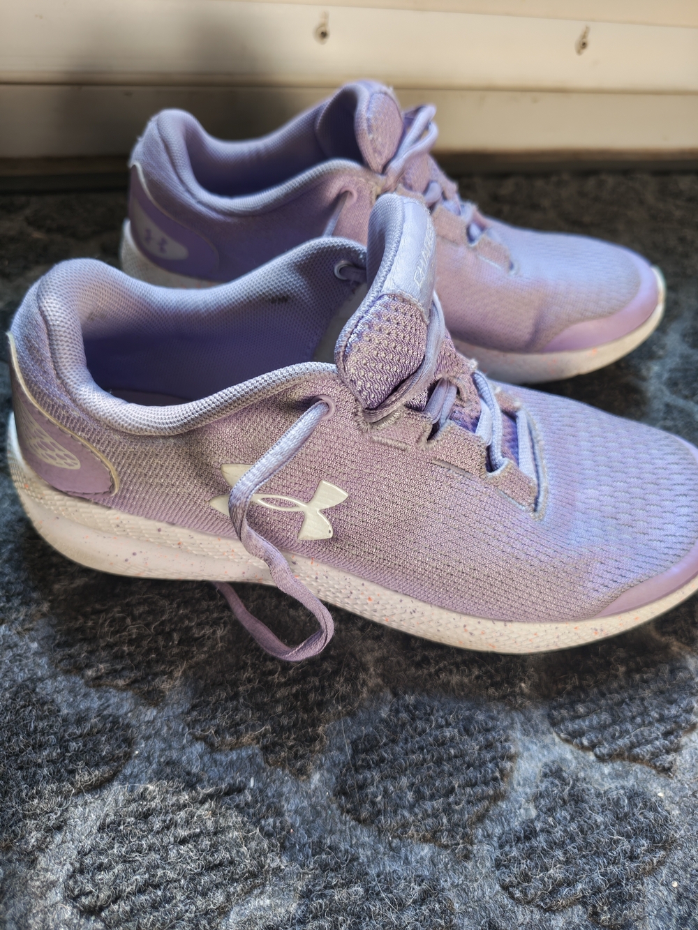 Under Armour Girl's Lavender Lightweight Running Shoes 6Y